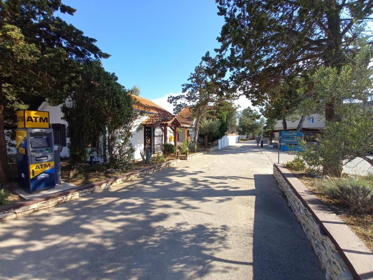 Sand & Relax Privlaka - Mobile Home Gloria Dış mekan fotoğraf
